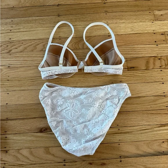 Victoria's Secret Swim white lace bikini - Picture 2 of 4